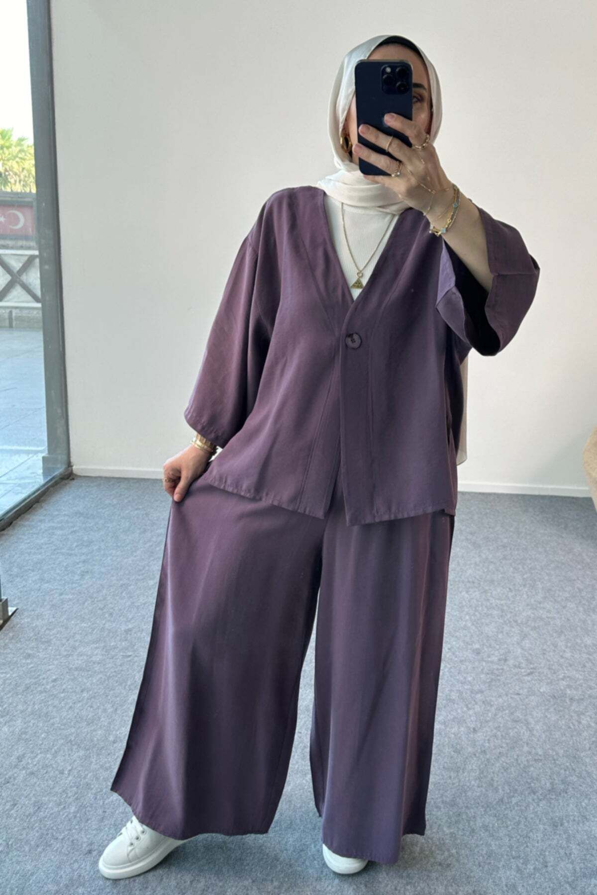 Hatun Atila Düğmeli V Yaka Hırkalı Geniş Paça Pantolonlu İkili Takım 8852 - Mor