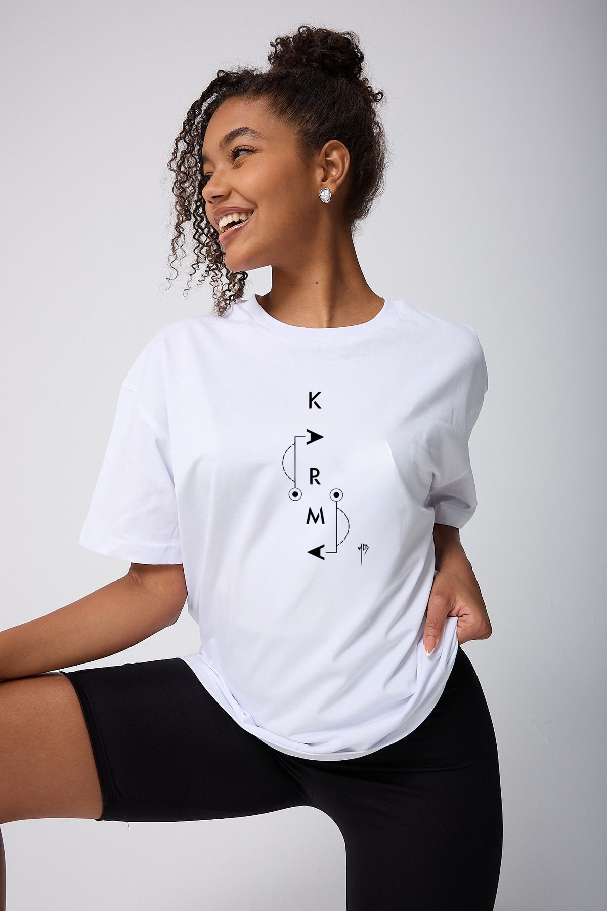 Bheka Concept Karma Baskılı Oversize Pamuklu Beyaz Kadın T-shirt