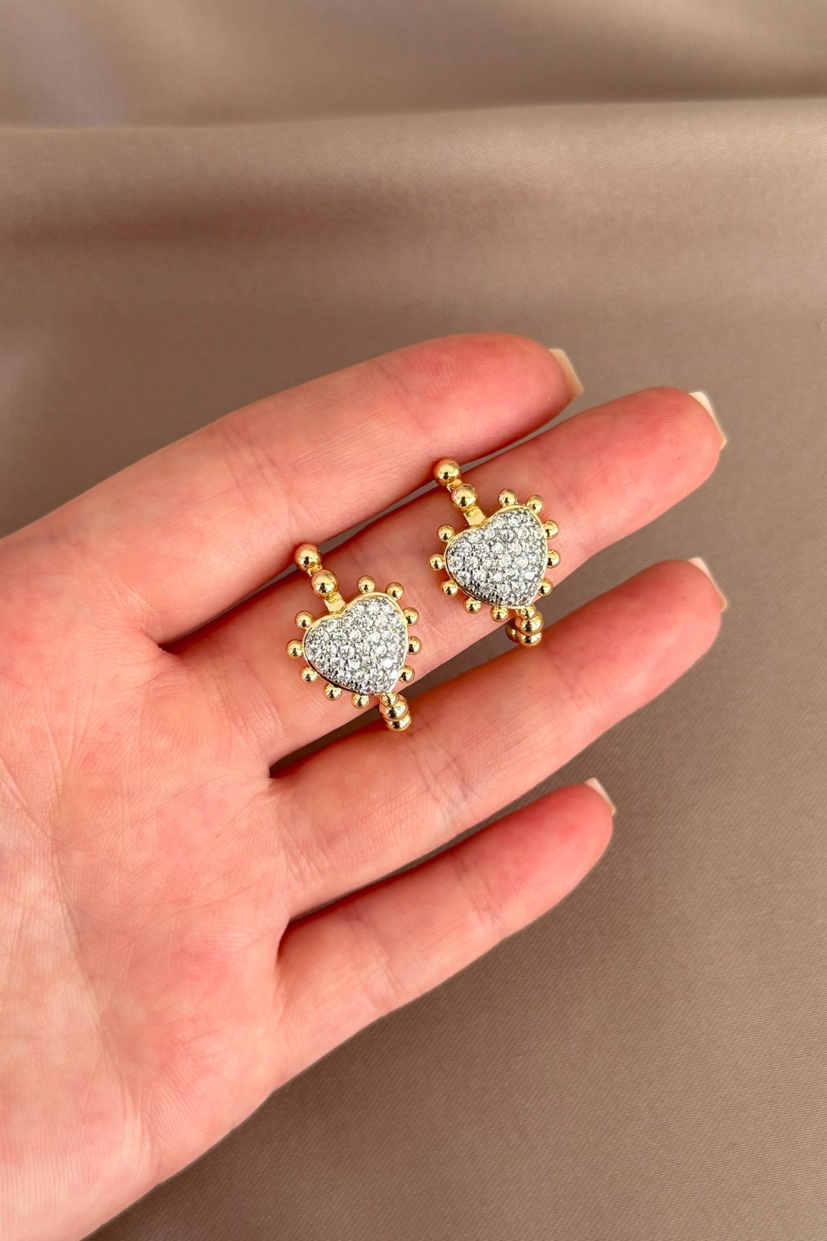 laria jewelry Zirkon Taşlı Kalp Halka Küpe