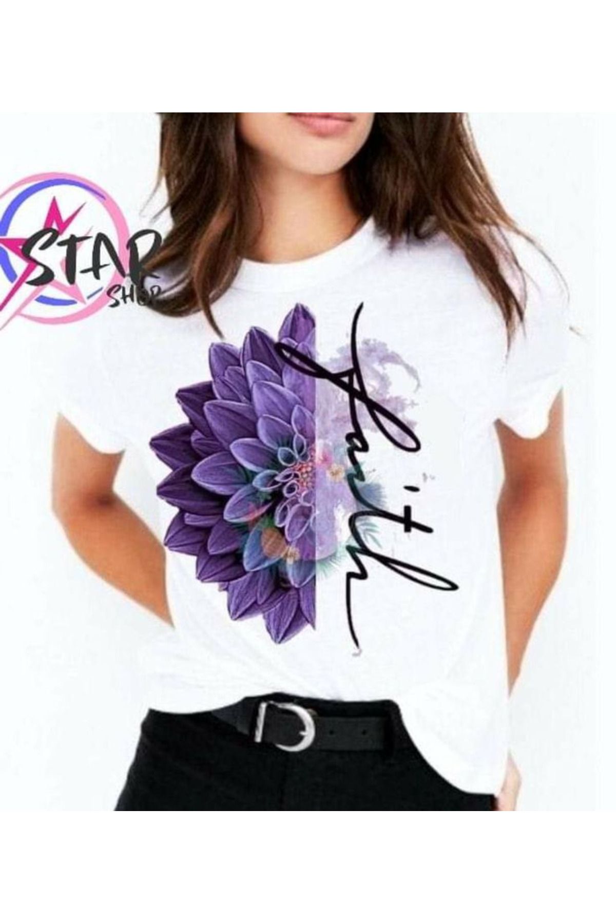 aynewmoda Yuvarlak yakalı ve gül desenli kısa kollu tişört