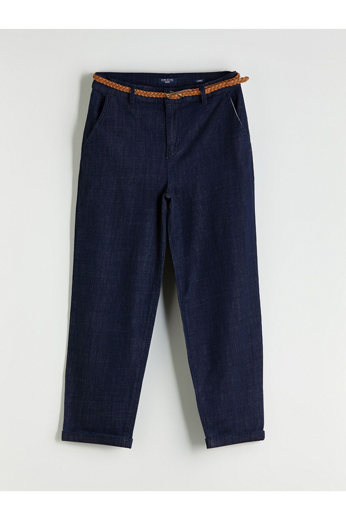 LC Waikiki Beli Kemerli Carrot Fit Kadın Jean Pantolon