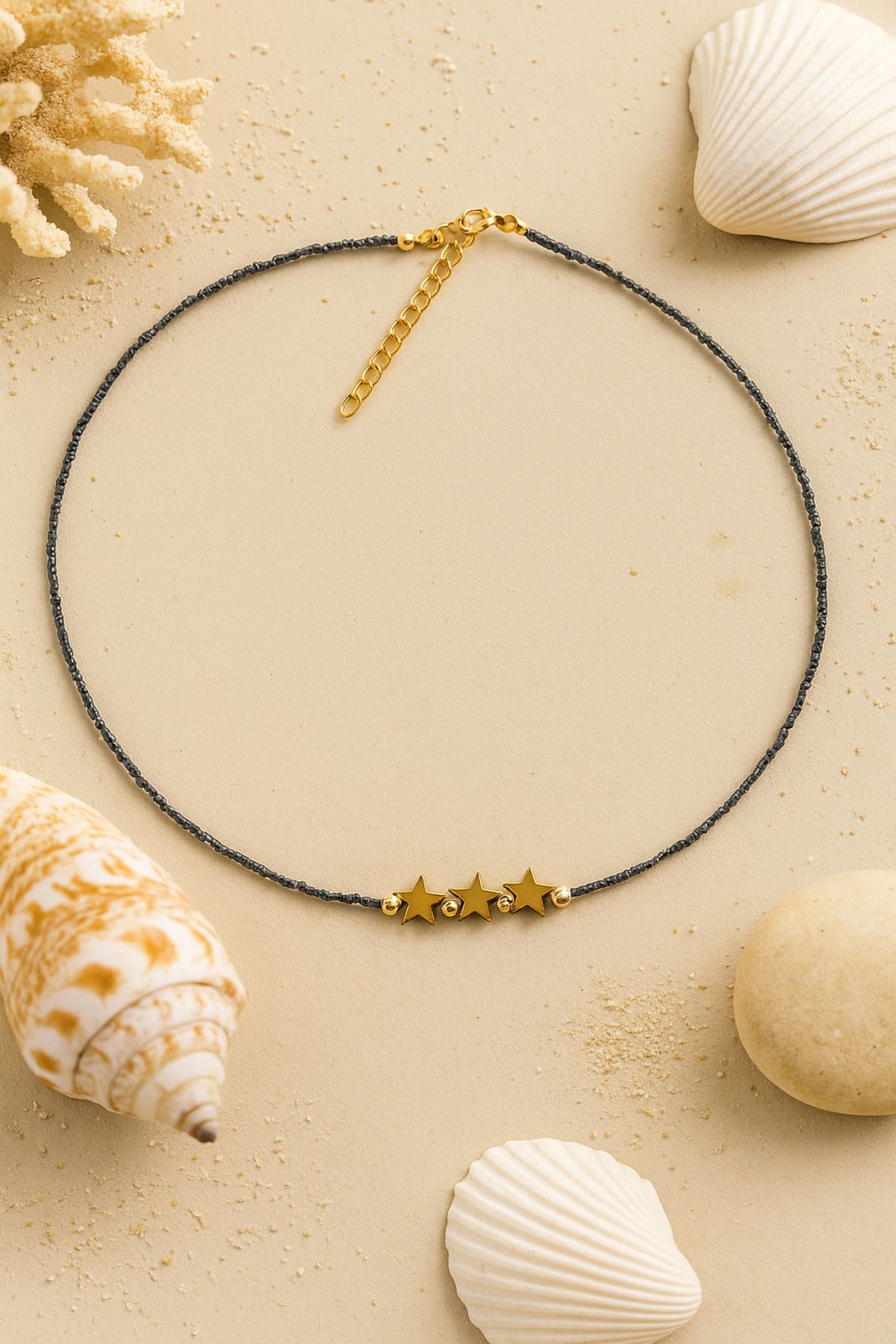 puffydik Üç Yıldız Detaylı Siyah Kristal Boncuklu El Yapımı Choker Kolye