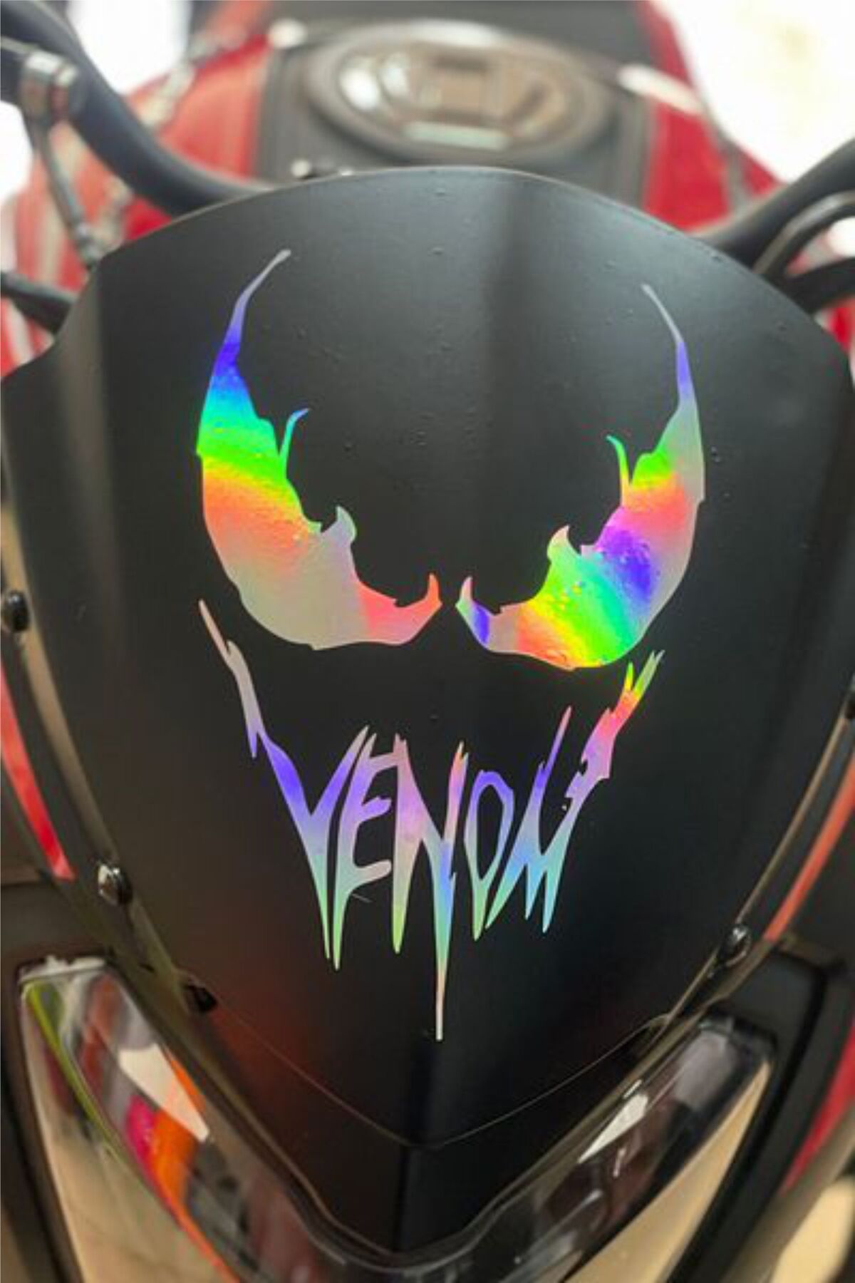 hediyenebak Venom Yazılı Araç, Araba, Oto, Motorsiklet, Kask, Laptop, Cam Sticker 24x16 cm