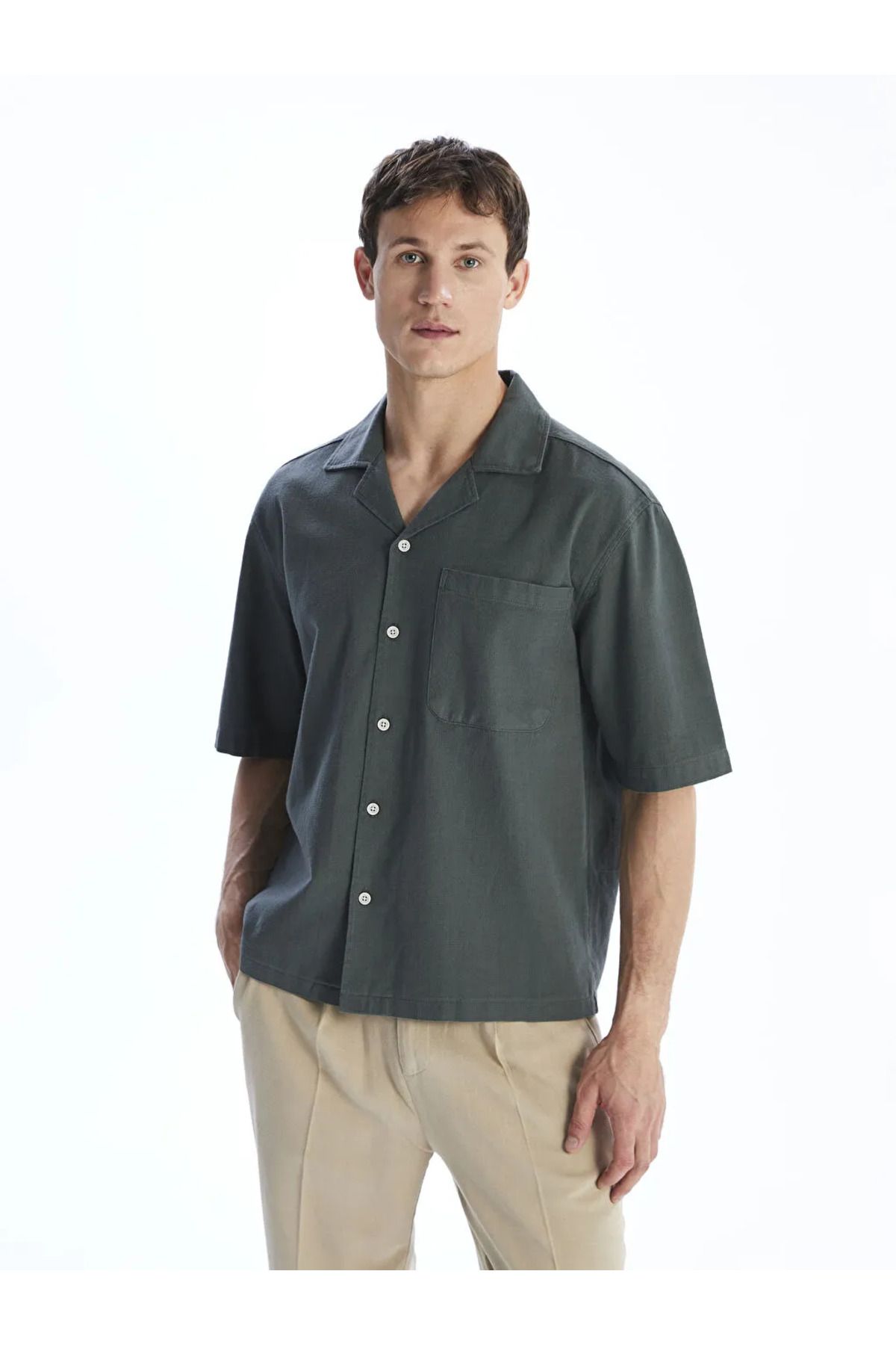 LC Waikiki LCW Vision Petrol Regular Fit Resort Yaka Kısa Kollu Poplin Erkek Gömlek