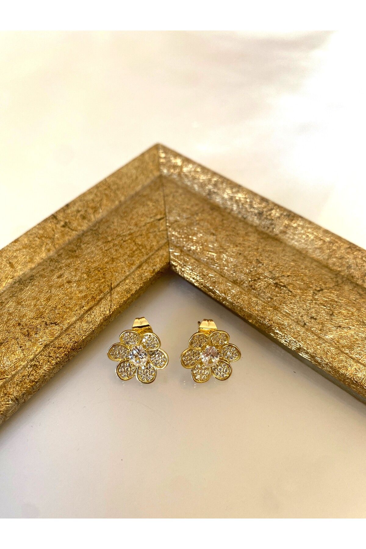 Asavia Xuping 14 K Zirkon Taşlı Çiçek Küpe