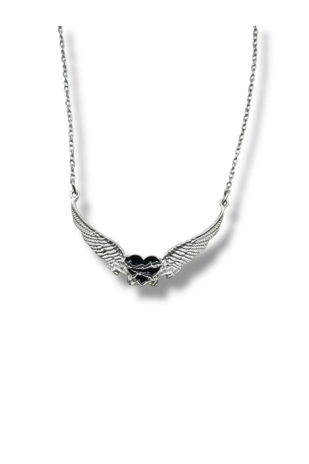 Herşey Nota Angel Wings Siyah Kalp Figürlü Unisex Kolye – Masumiyet ve Gücün Sembolü