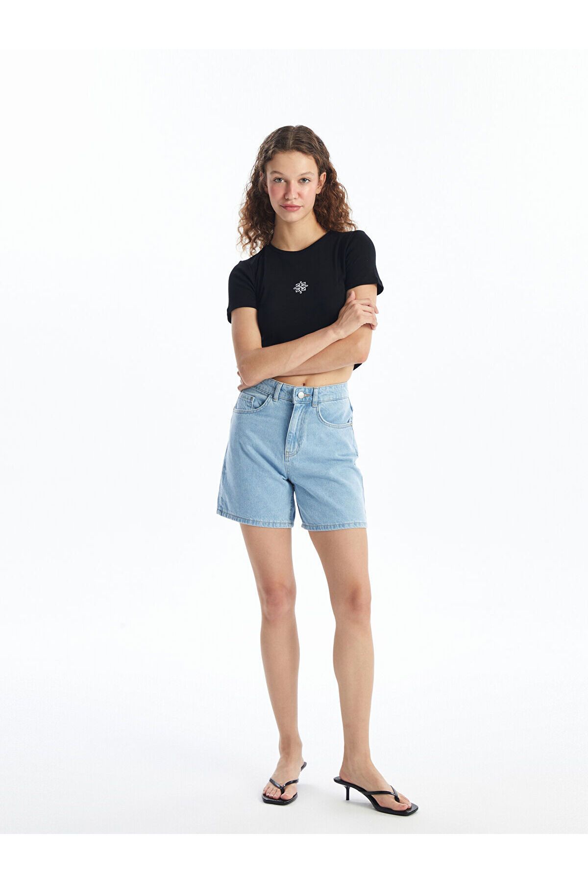 LC Waikiki Standart Fit Kadın Jean Şort