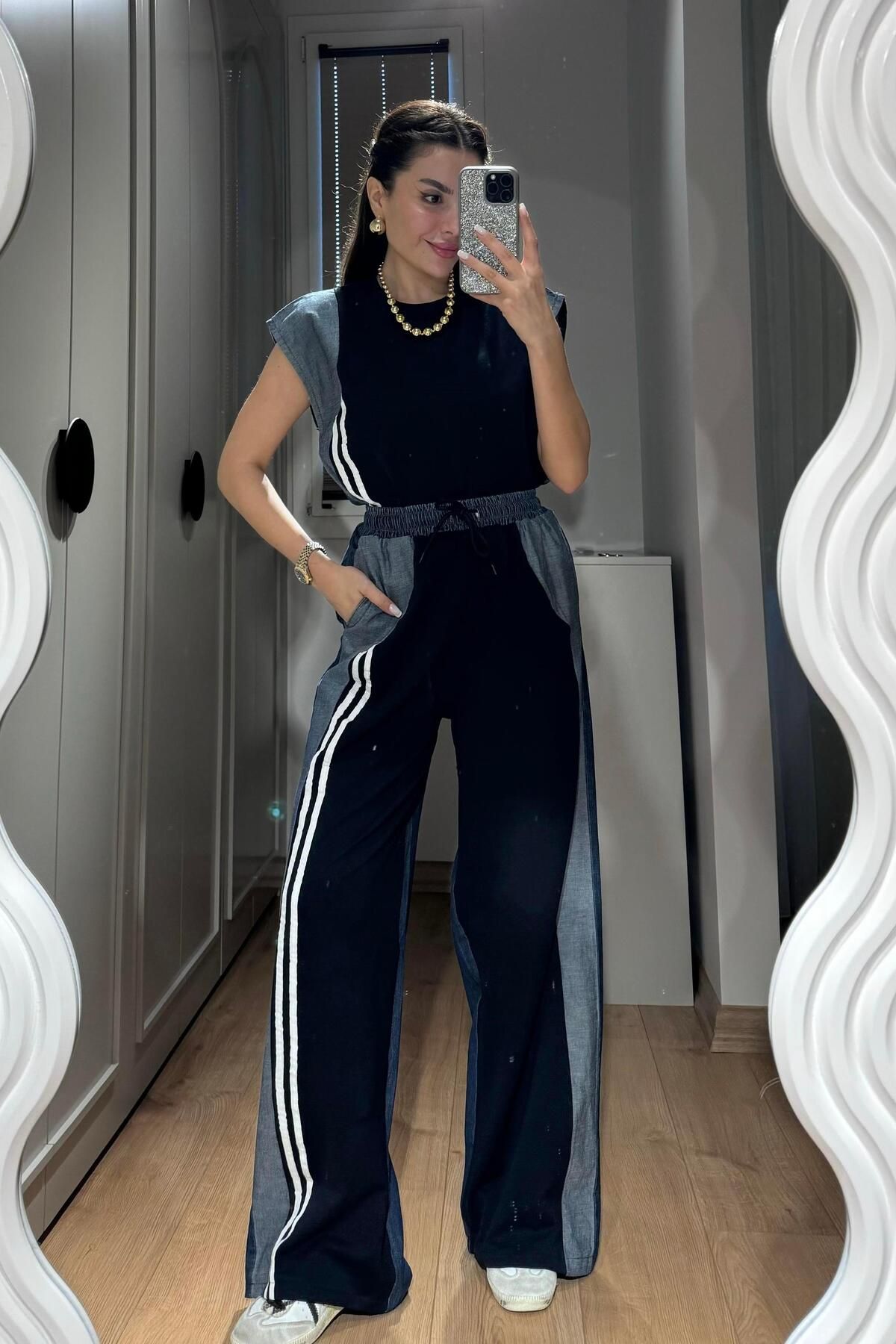 Gizem Ecemiş Raige Lacivert Kot Karışımlı Şeritli Takım