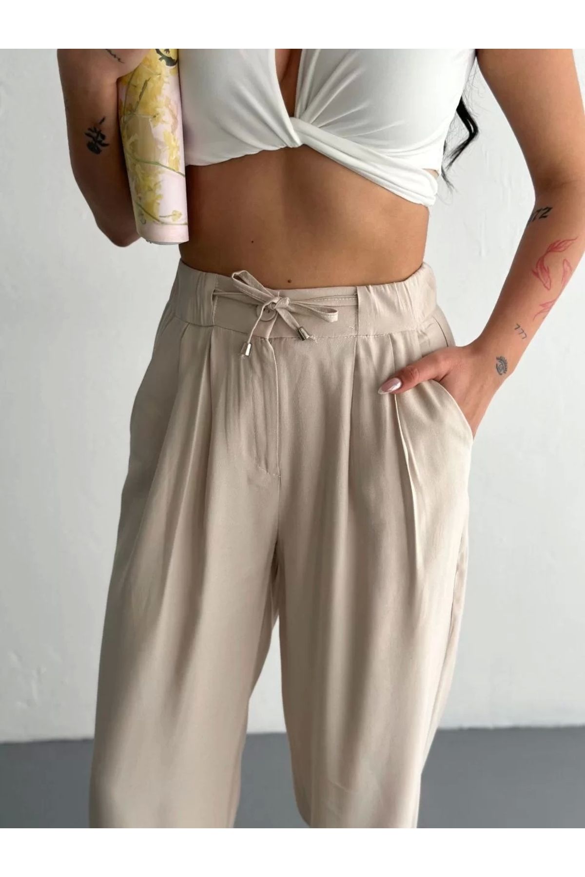 Silerra Kadın Yüksel Bel Beli Bağcıklı Rahat Boru Paça Pantalon - Kırık Beyaz