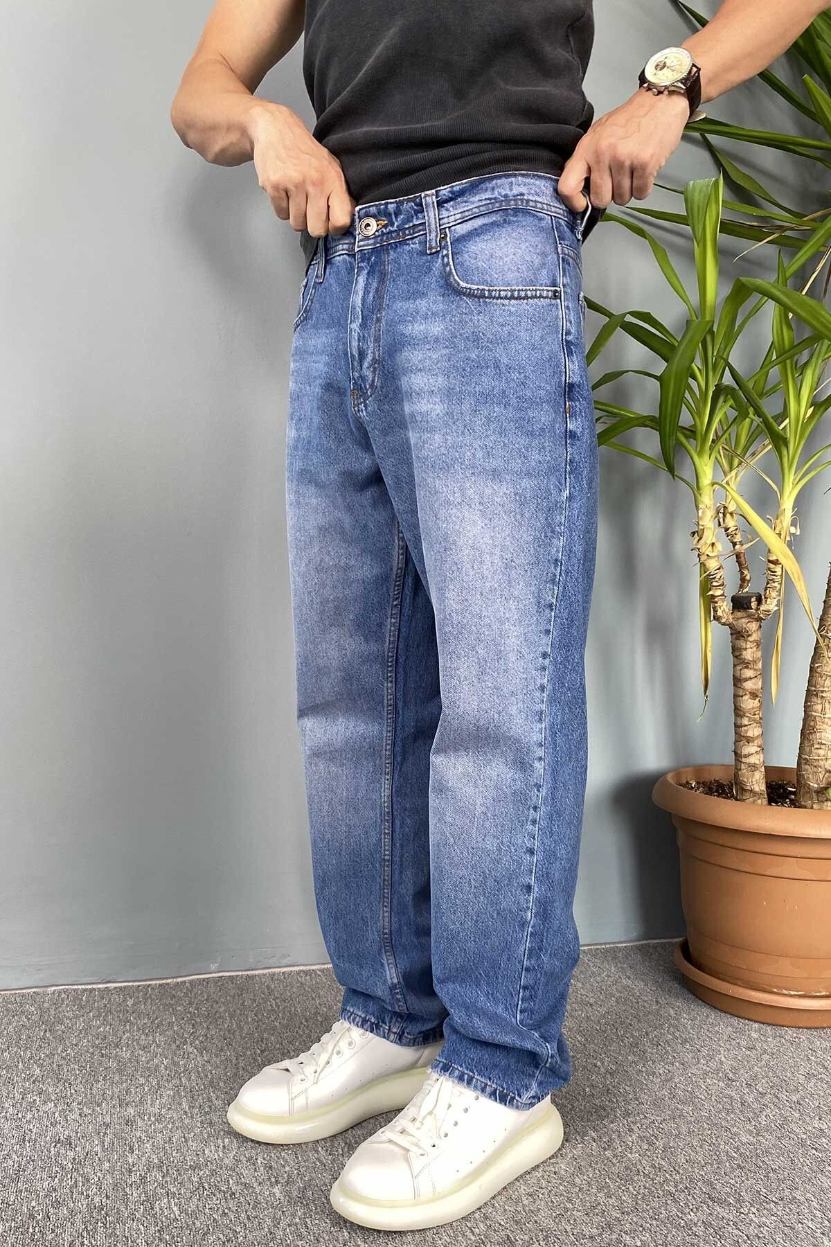 Alışveriş Sokağı Taşlanmış Kot Pantolon Regular Kalıp