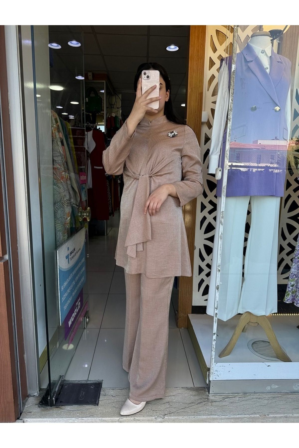 wennew 2239 TAKIM ARKADAN FERMUARLI BELİ BAĞLAMALI GÖĞSÜ BROŞ DETAYLI PANTLOLONUN BELİ LASTİKLİ 2 Lİ TAKIM