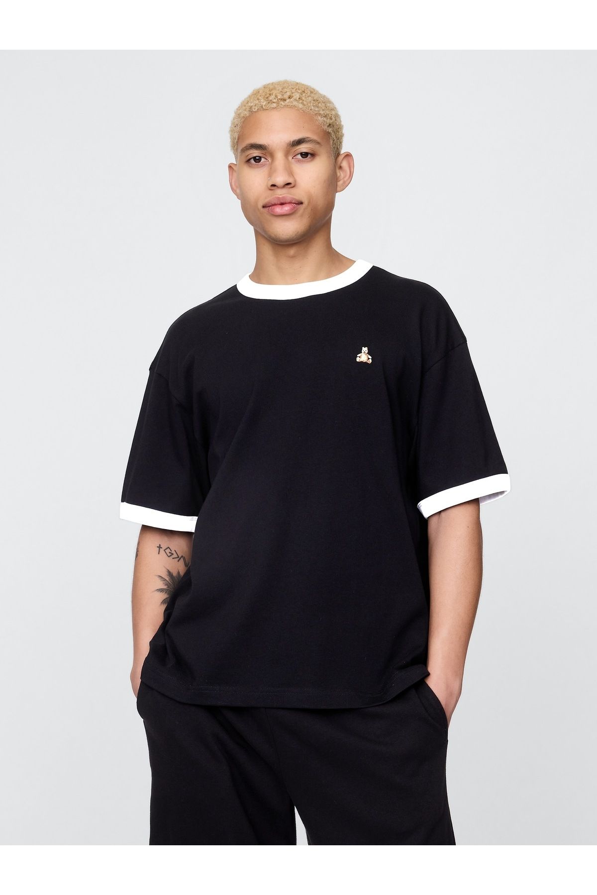 GAP Erkek Siyah Brannan Bear Ringer T-Shirt
