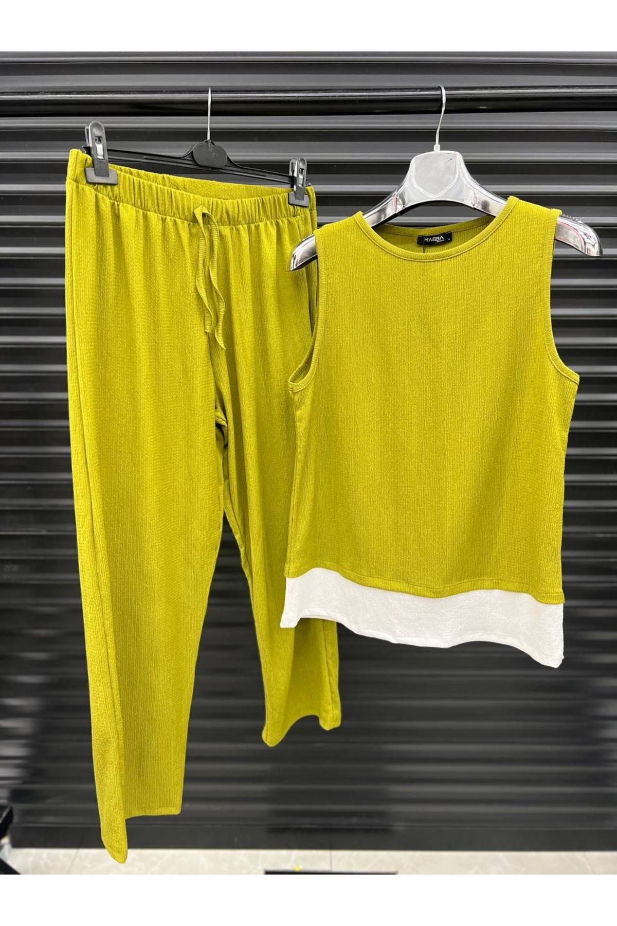 Butik Kadın Haki Kolsuz Bluz & Pantolon İkili Takım