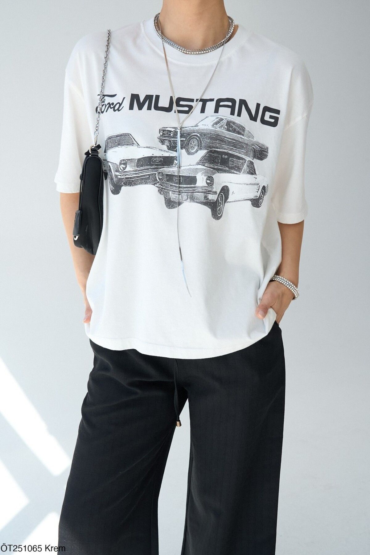 roibyardaözmen Mustang Baskılı Tshirt