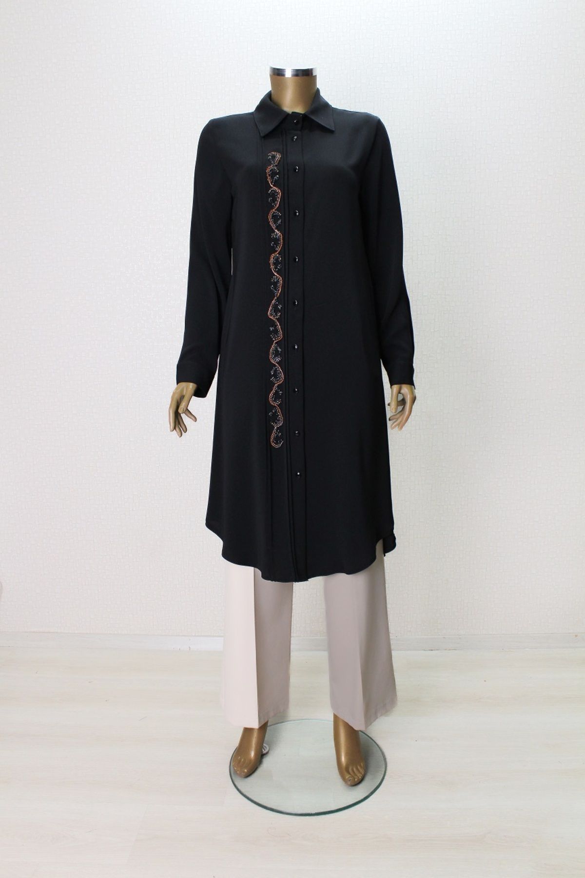 MODA NERVÜR 7001 ÖNÜ TAŞ İŞLEMELİ ÇIMALI DÜĞMELİ GÖMLEK YAKA TUNİK QYS TUNİK 7001 #23-03#