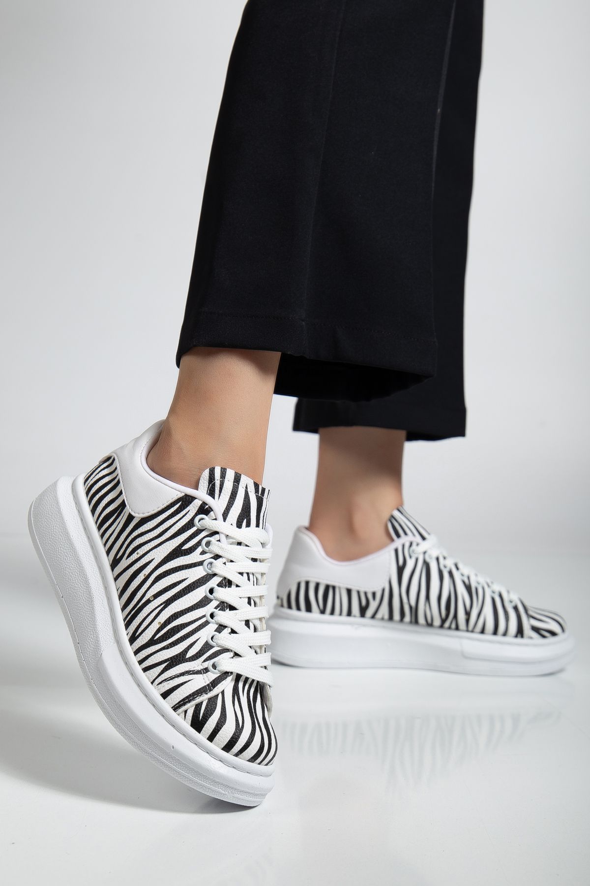 Three Bross Zebra Desenli Günlük Spor Ayakkabı Sneaker Siyah Beyaz Renkli Kaydırmaz Taban