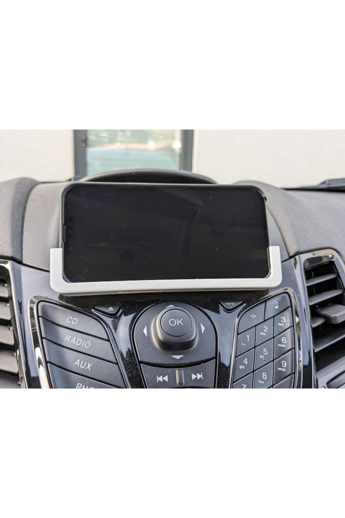 talaşoğlu Ford Fiesta MK7 Telefon Tutucu CD Yuvası