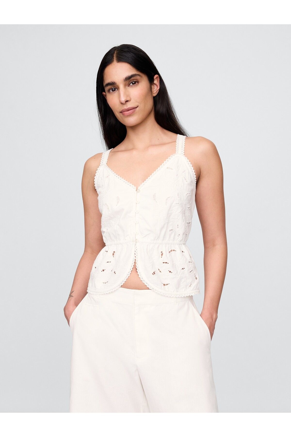 GAP Kadın Beyaz Keten Karışımlı Eyelet Peplum Bluz