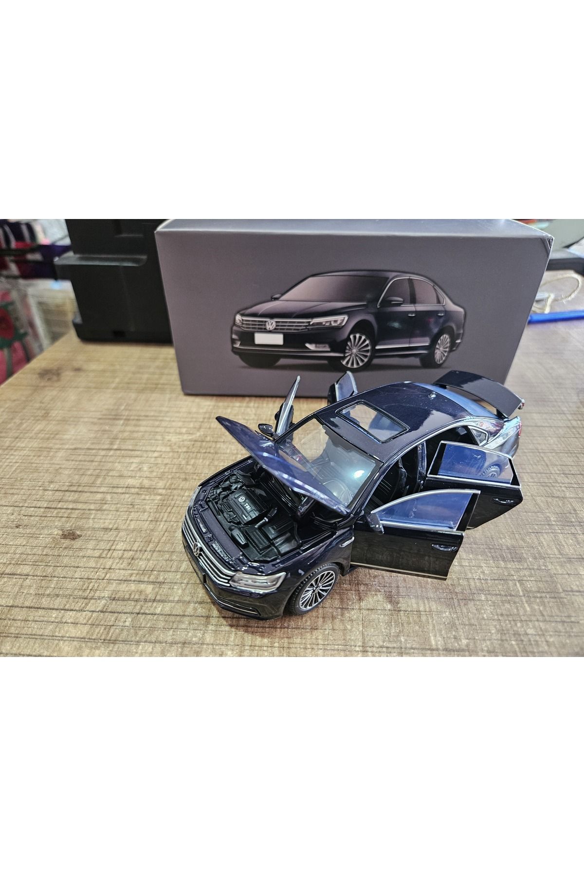 Online 1:32 Ölçek Sesli Işıklı VW PASSAT Maket Model Metal Araba Mavi Renk Passat Araba