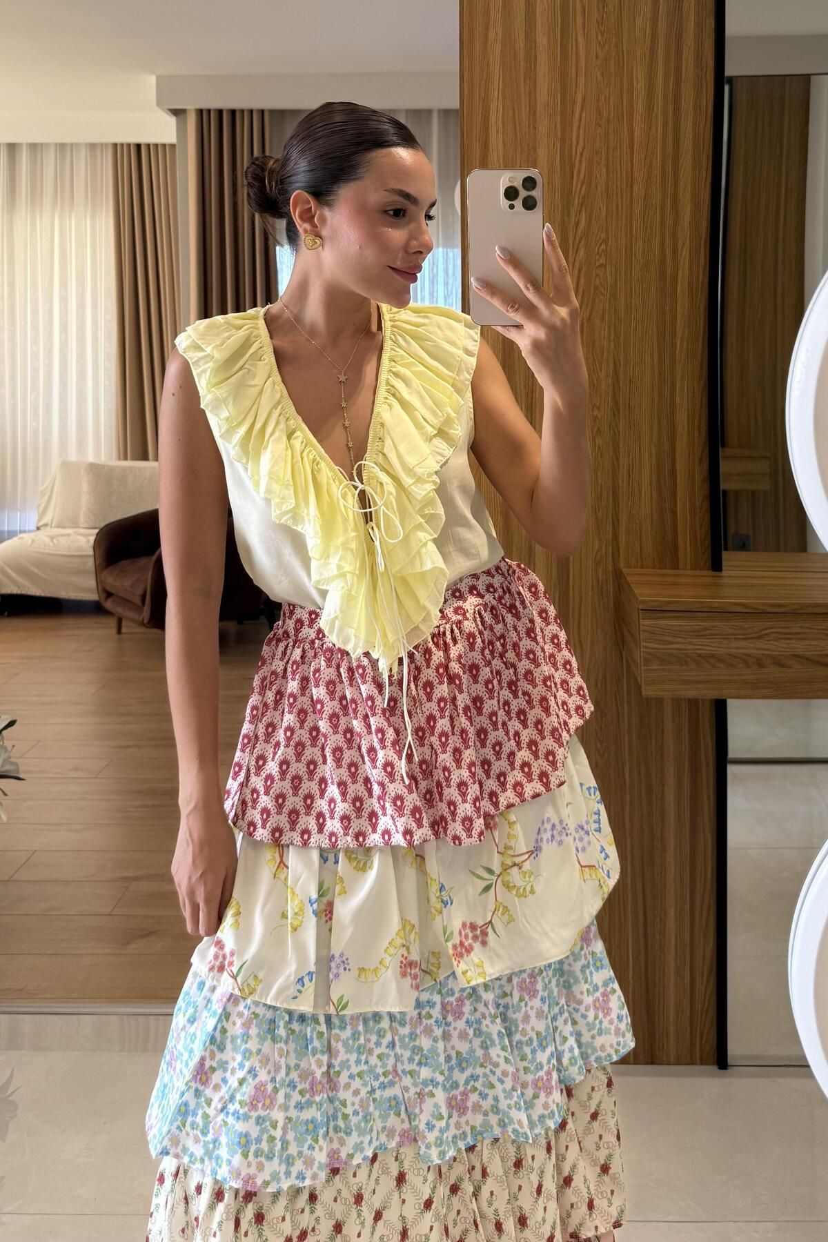 Gizem Ecemiş Elvia Sarı Fırfırlı Bağlamalı Kolsuz Gömlek