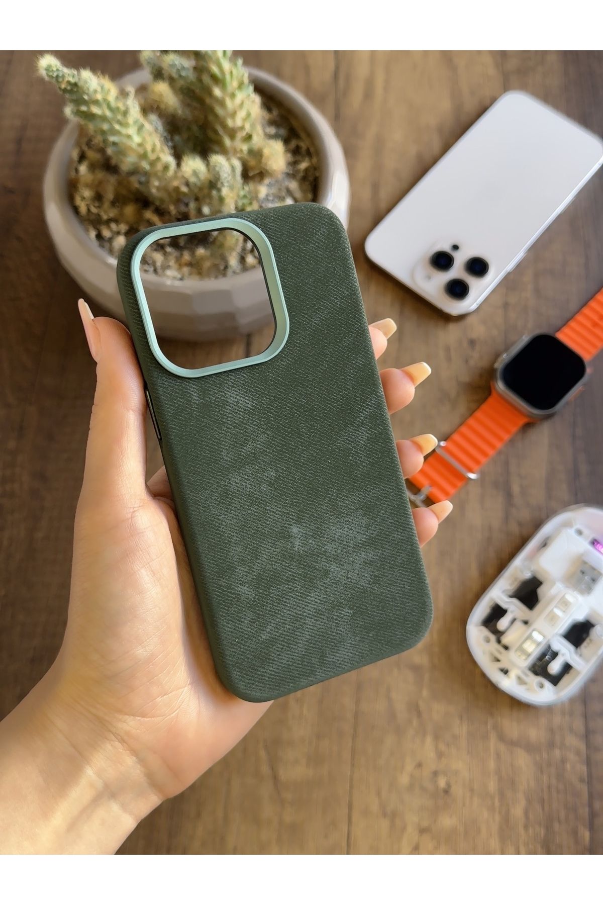 MTL iPhone 13 Pro Uyumlu Kadife Yüzeyli MagSafe Uyumlu Premium Kılıf SooCase691