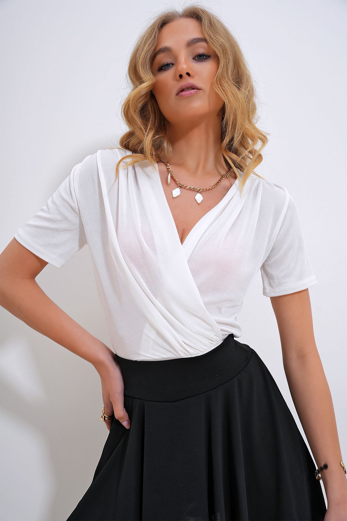 VAGGON Kruvaze Yaka Altta Çıtçıtlı Body Suit