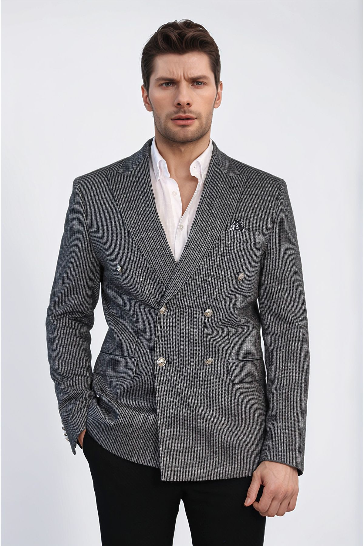 Wessi Siyah Çizgili Gümüş Rengi Metal Düğmeli Slim Fit Kruvaze Blazer – Wessi