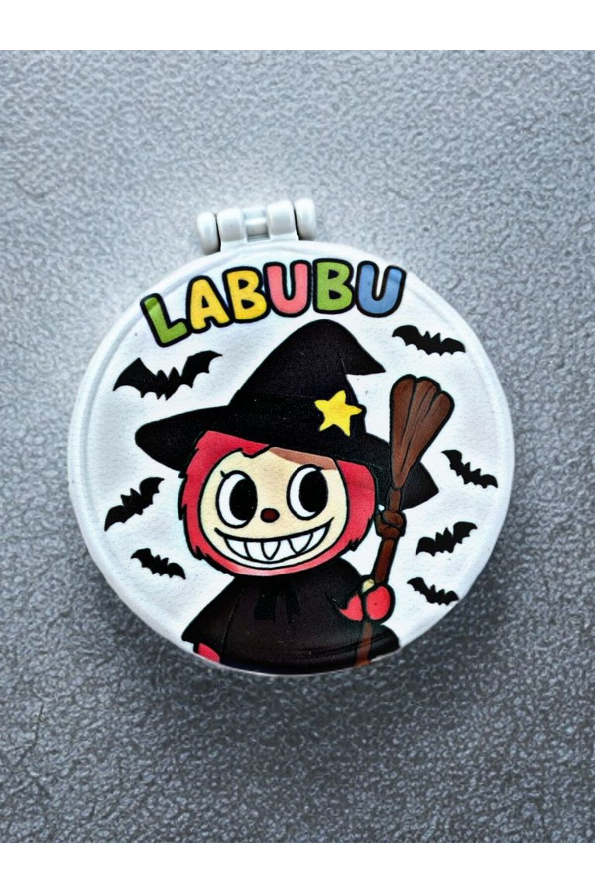Home LABUBU Baskılı Plastik El Aynası. Çap: 9cm. Çift Taraflı Ayna.