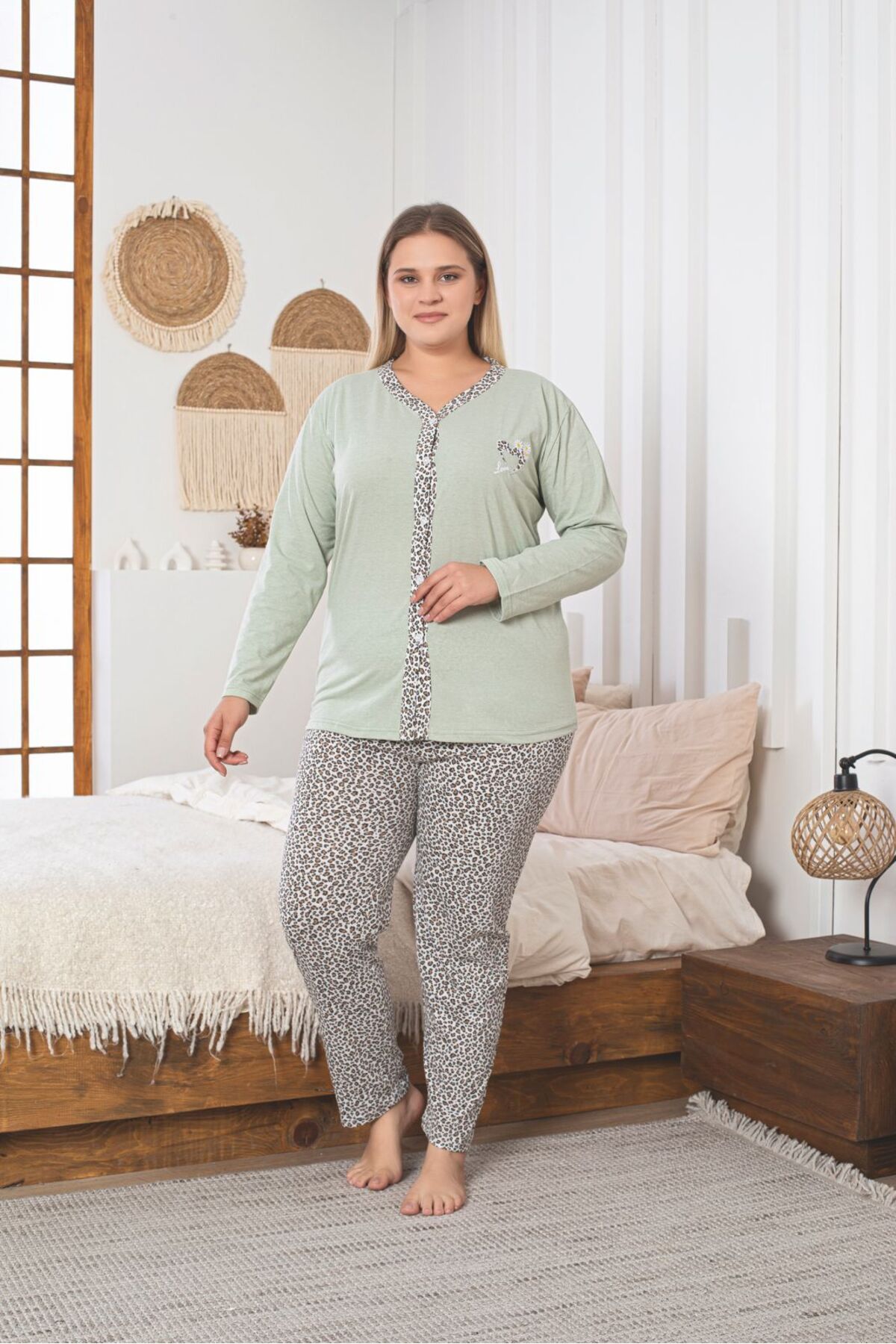 Asel Büyük Beden Uzun Kol Boydan Düğmeli Pamuklu Kumaş Pijama Takım