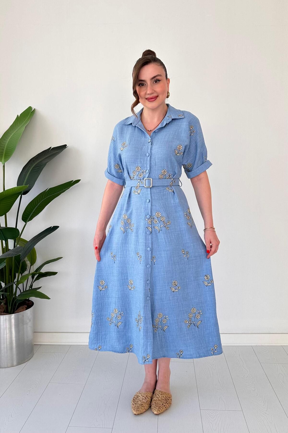 MaziButik Çiçek Nakışlı Elbise Mavi