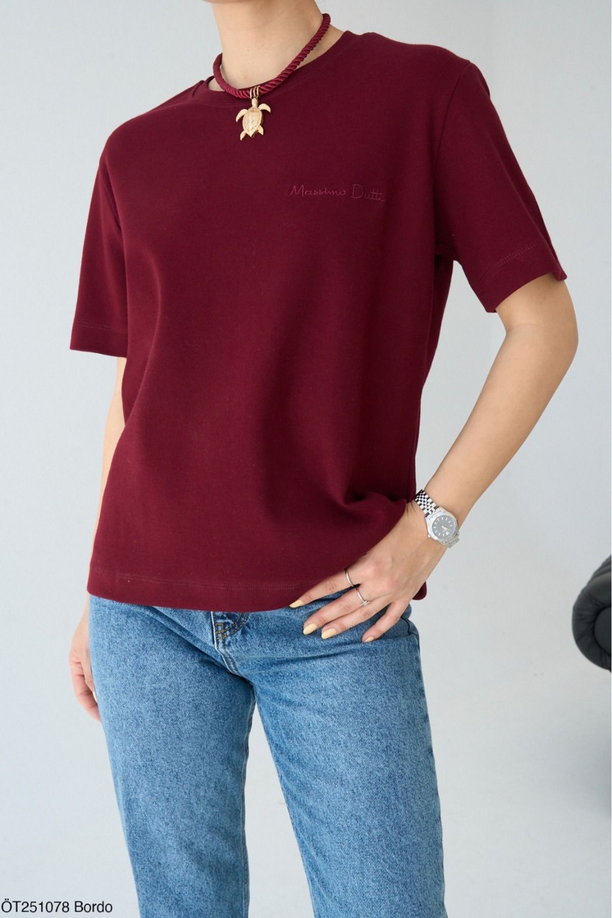 Litesa Kadın Bisiklet Yaka Nakış Detaylı %100 Pamuk T-Shirt