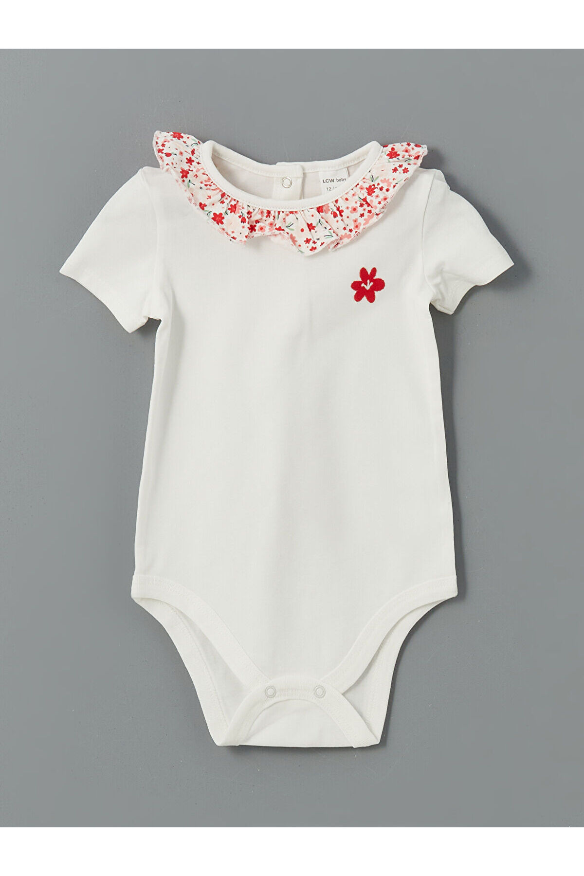 LC Waikiki Elsiva Collection Ekru Çiçekli Kız Bebek Çıtçıtlı Body ve Şort 2'li fotoğrafı 2 (önizleme)