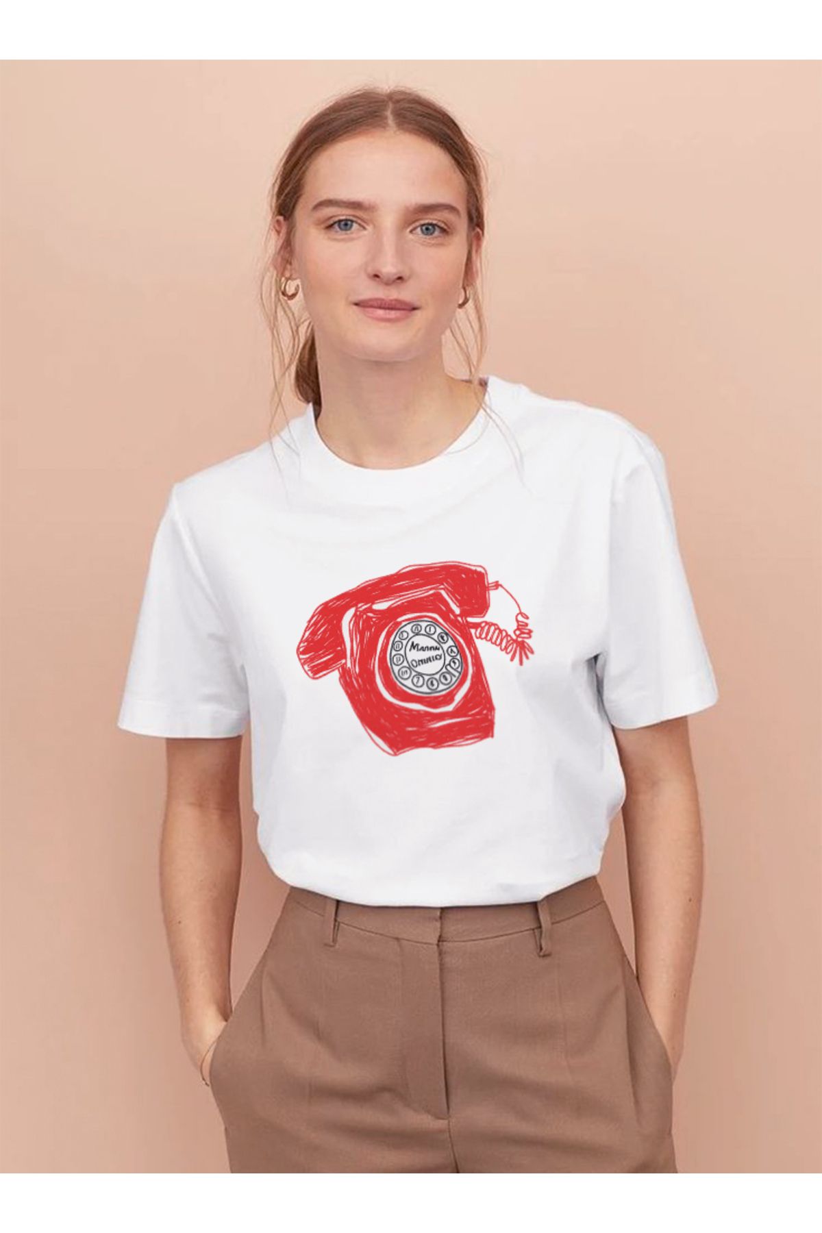 Disante Retro Call Baskılı Bisiklet Yaka Basic Trend Kadın T-shirt