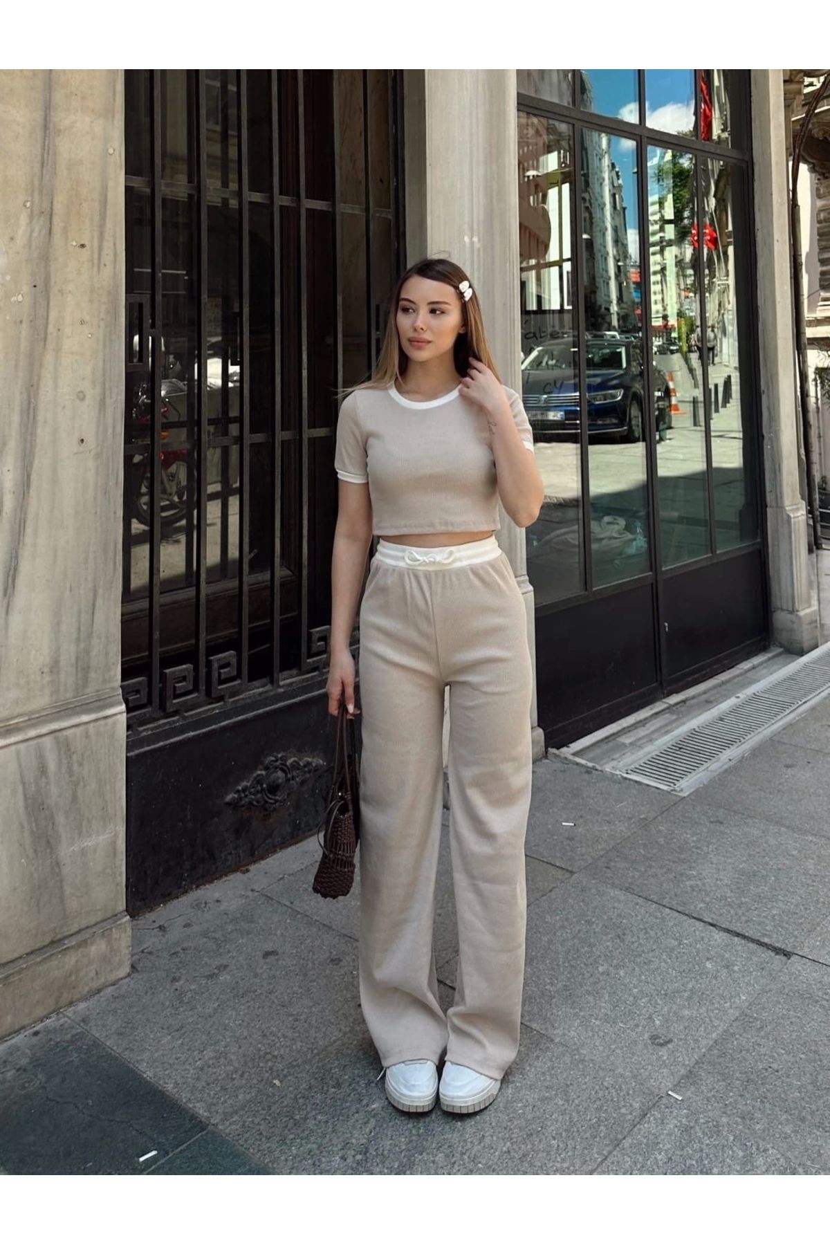 alluria Crop pantolon biyeli takım bej