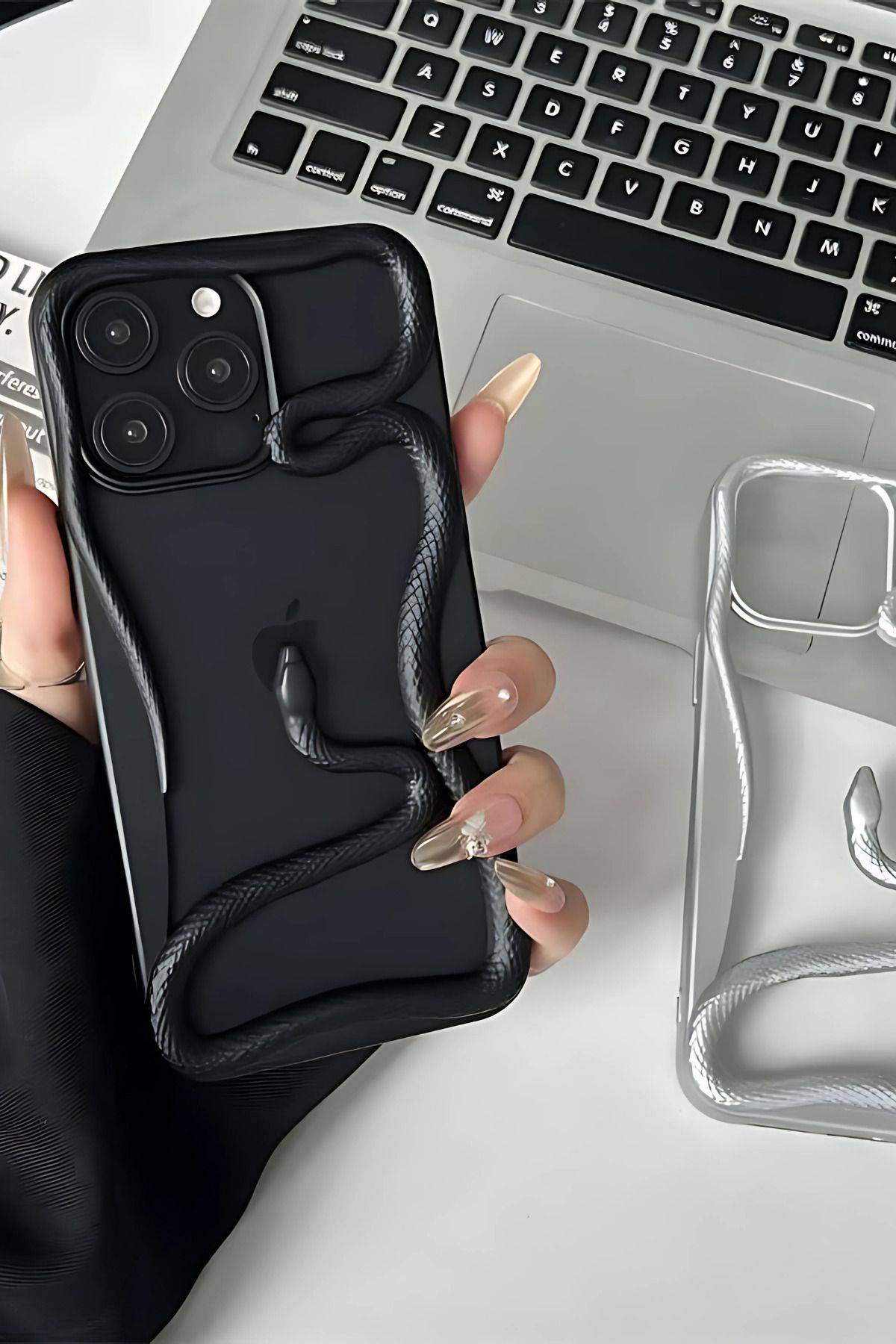 shop Iphone 15 Pro Max Uyumlu Sokak Modasıyla Buluşan Yılan Modelli Telefon Kılıfı