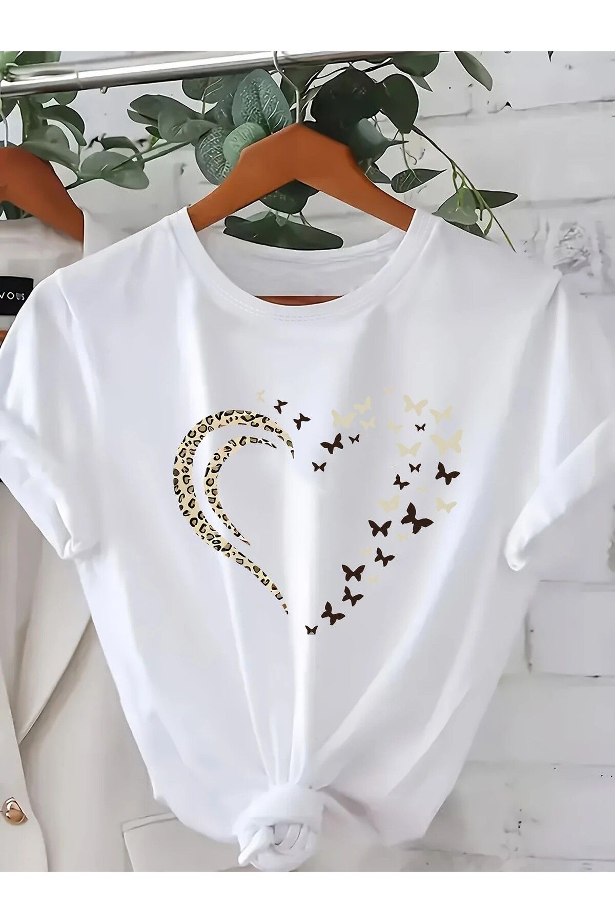 LEIVOR Leopar Kelebek Tasarım Baskılı Kadın Pamuk T-shirt