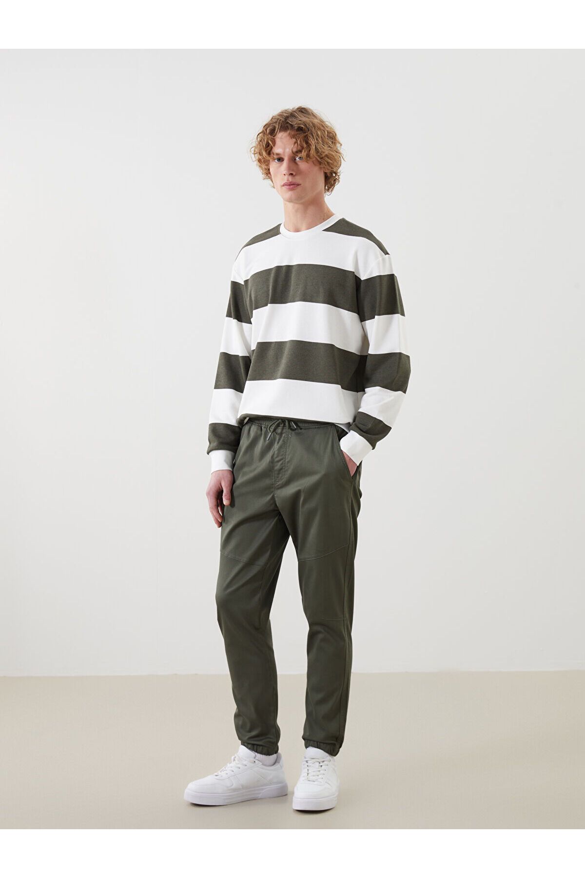 LC Waikiki Slim Fit Erkek Jogger Pantolon