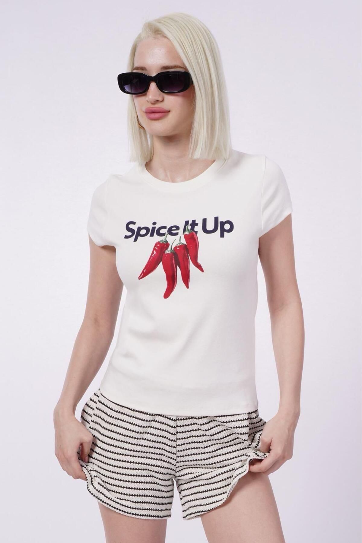 Seeh Ekru Baskılı Kadın T-Shirt SH249