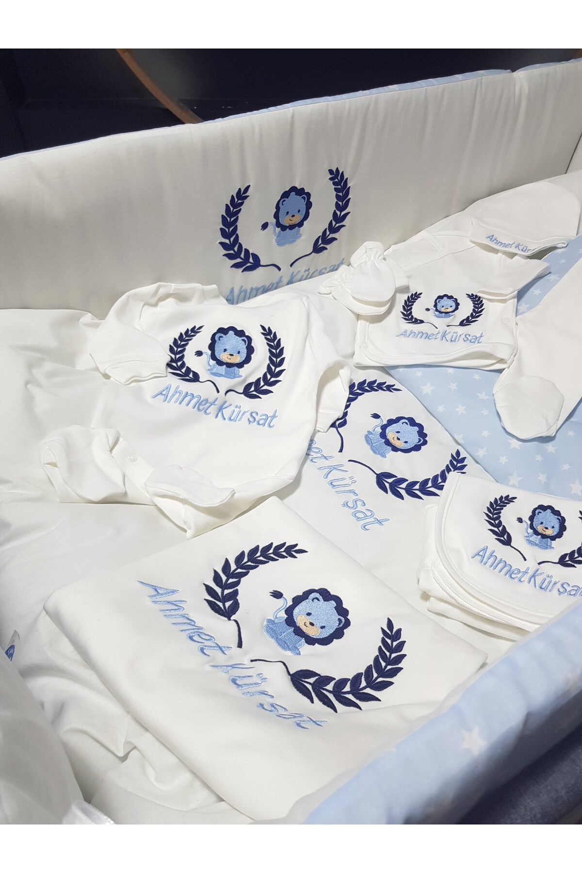 bebek_iklimi İsimli Nakış İşlemeli Erkek Hastane Çıkışı - 10 Parça Yenidoğan Seti fotoğrafı 6 (önizleme)
