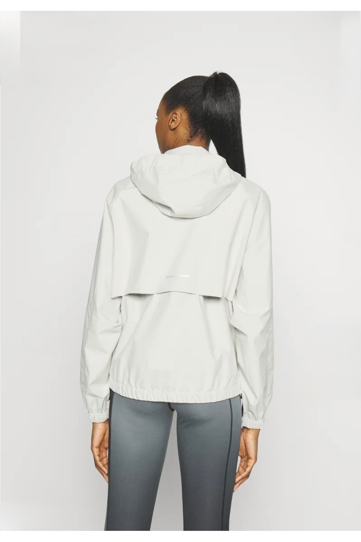 Nike Women's Swift Storm Fit Jacket Beyaz Kadın Ceket görsel 3
