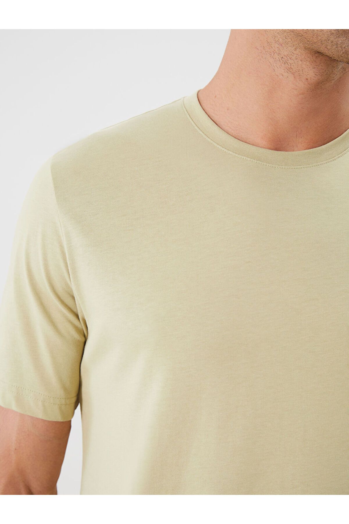LC Waikiki-New Season Crew Neck Combed Cotton Men's T-Shirt - S50839Z8 3