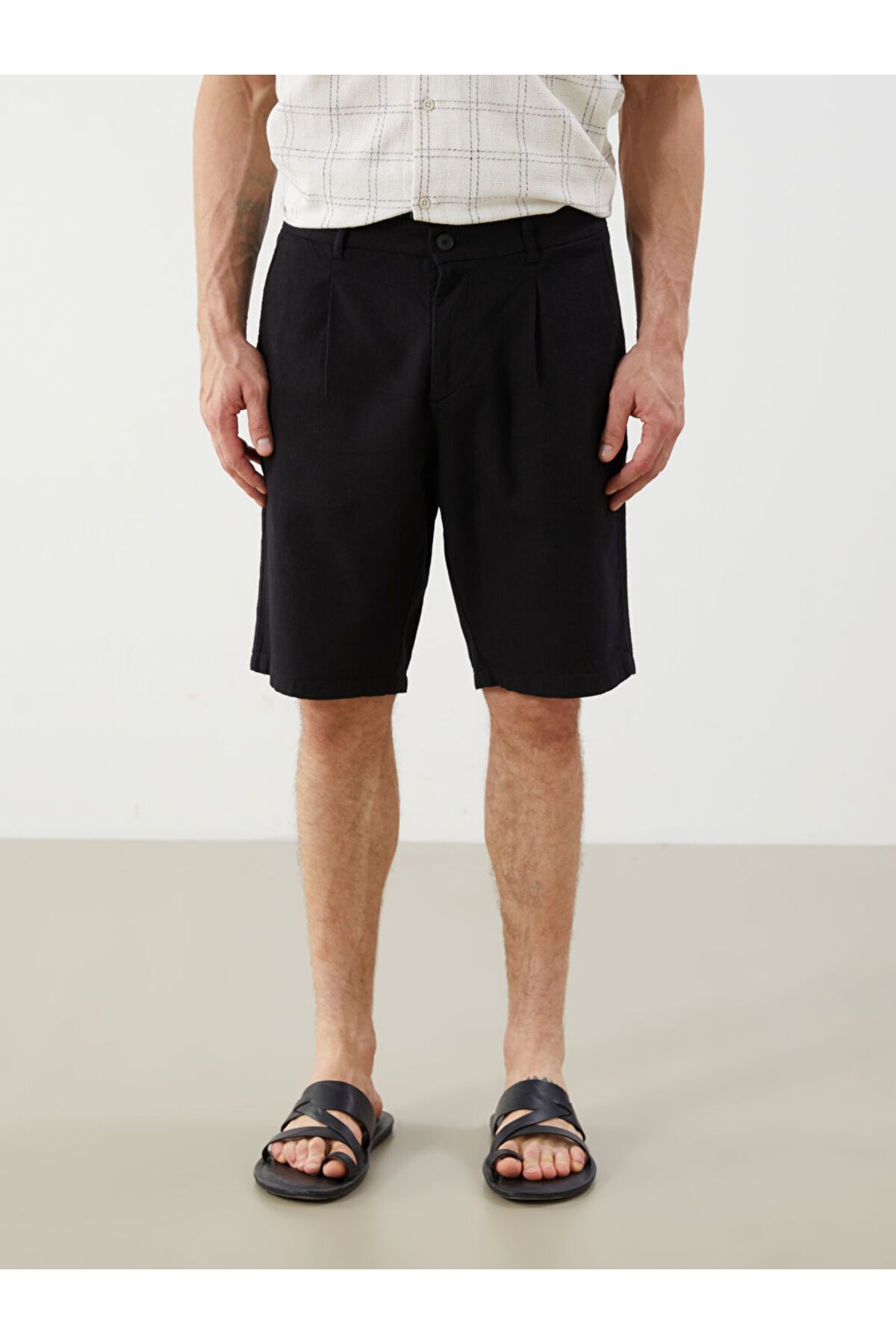LC Waikiki-Μαύρο ανδρικό σορτς Standard Fit 2