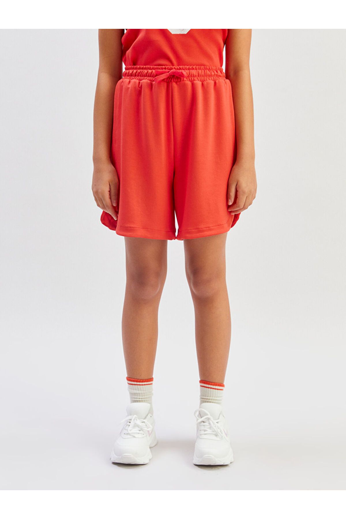 LC Waikiki-Sparkling Selections from Shining Store |   Red Girl's Shorts with Elastic Waist 2