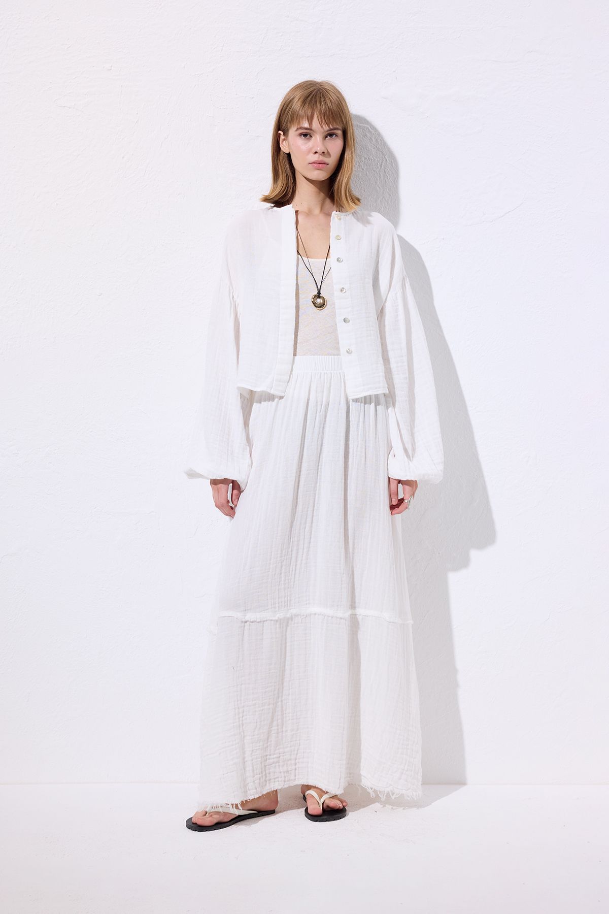 Manuka-Muslin Fold Wide Skirt Ecru 2