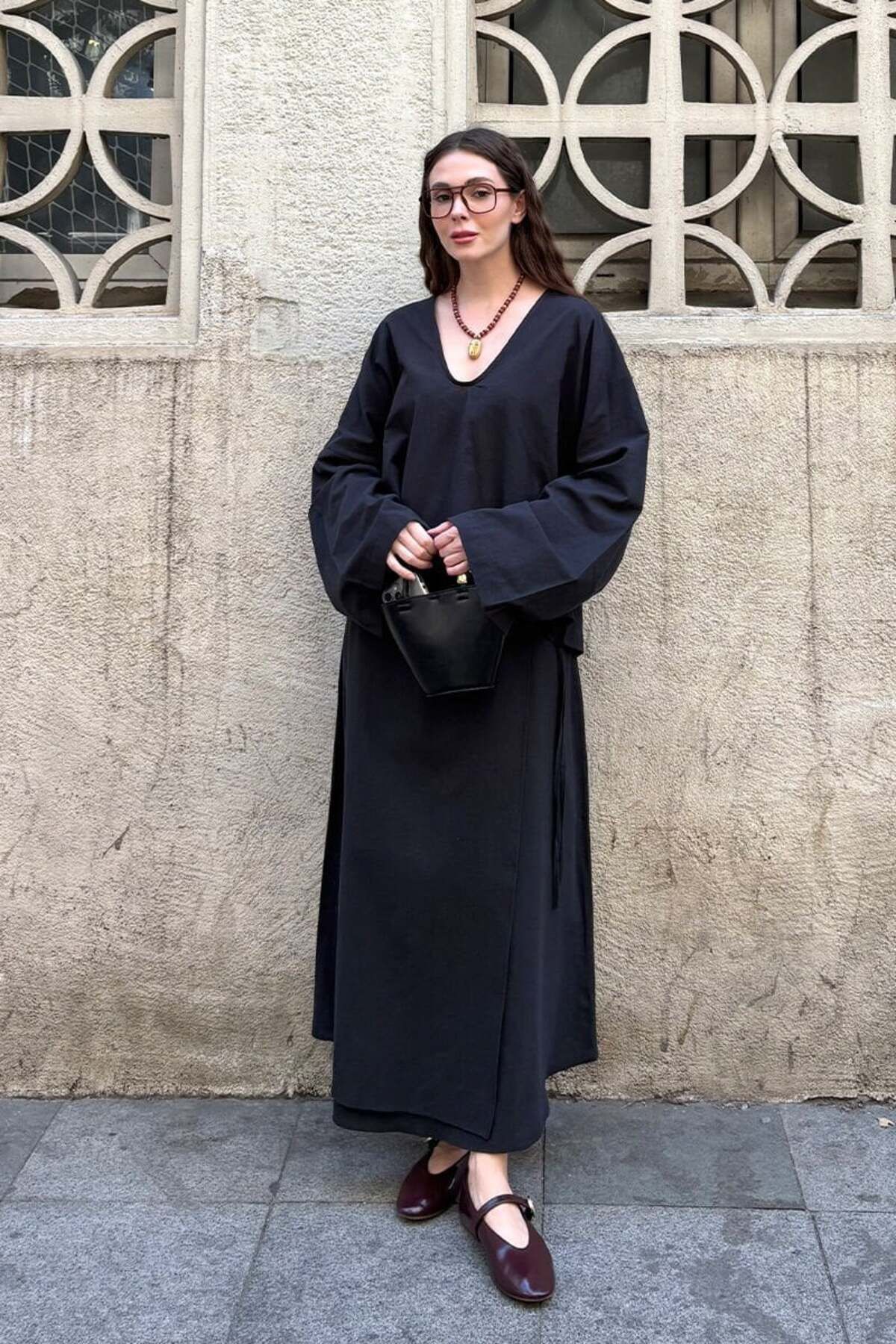 Ceylan Otantik-Black Organic Linen Wrap Skirt & V-Neck Blouse Set 1