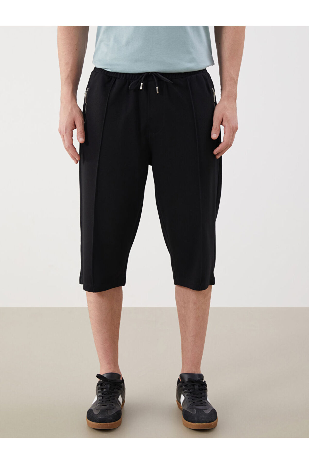 LC Waikiki-Create Your Style from Uzg Store |   Standard Fit Men's Shorts 3