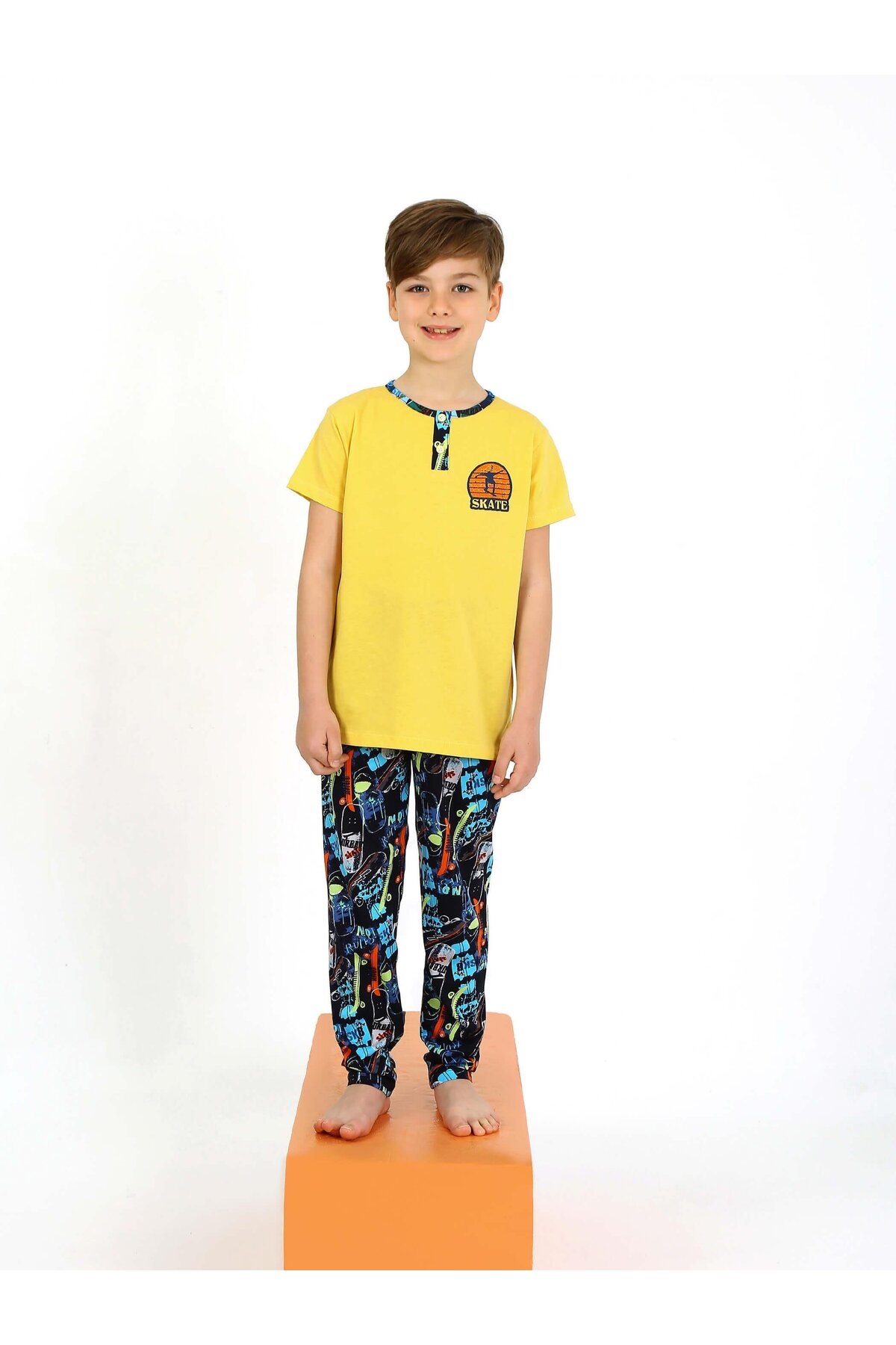 vitmo Erkek Çocuk Kısa Kollu Düğme Detaylı %100 Pamuklu Pijama Takımı Skate fotoğrafı 3 (önizleme)