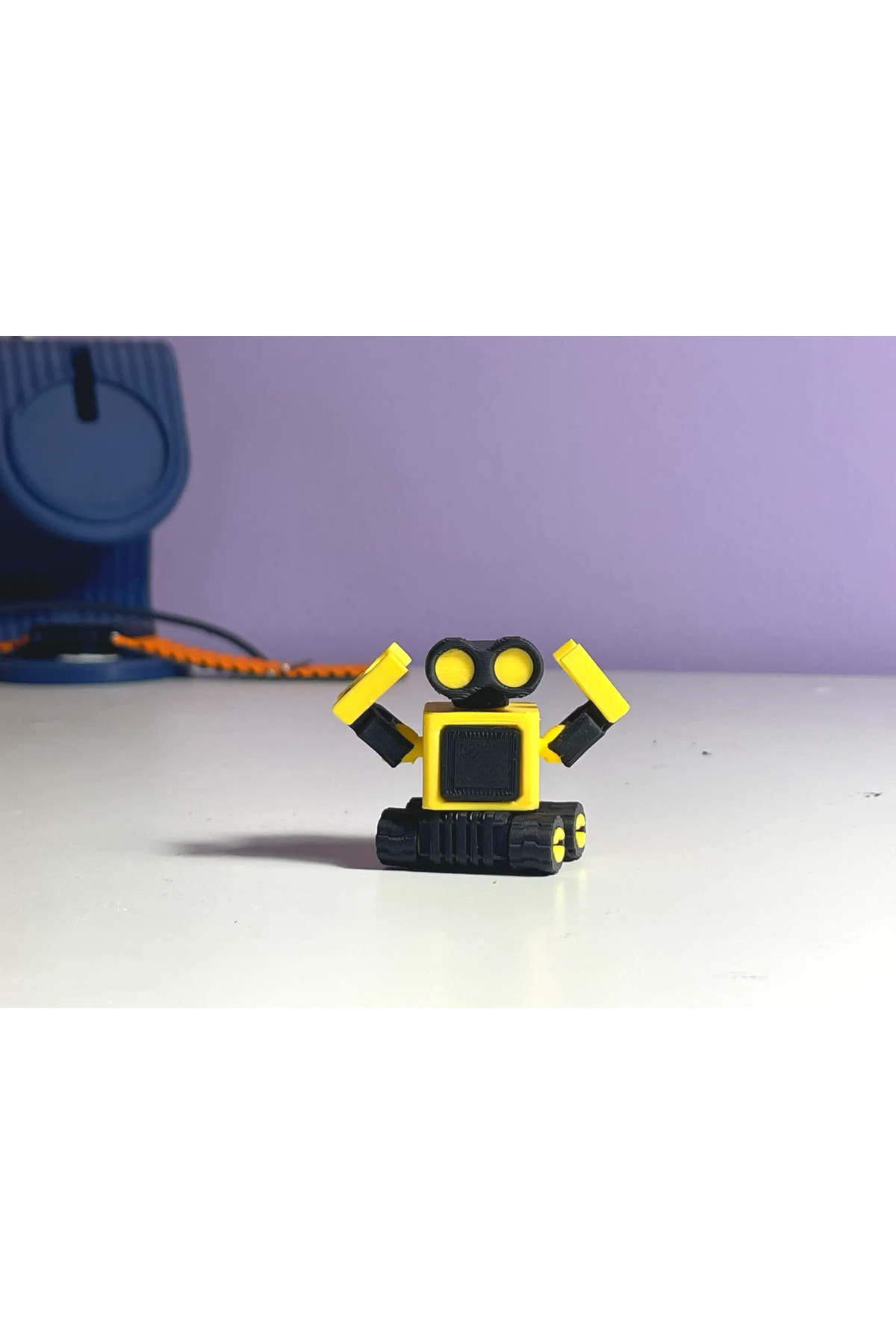 Beweglicher mechanischer Roboter 10 cm – mit Namen beschreibbare 3D-gedruckte Sammelfigur