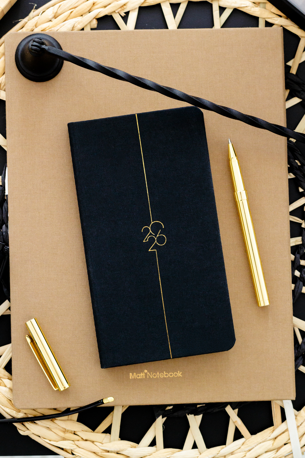 Matt Notebook 2026 Yılı Haftalık Keten Cep Ajandası 12 Aylık Siyah