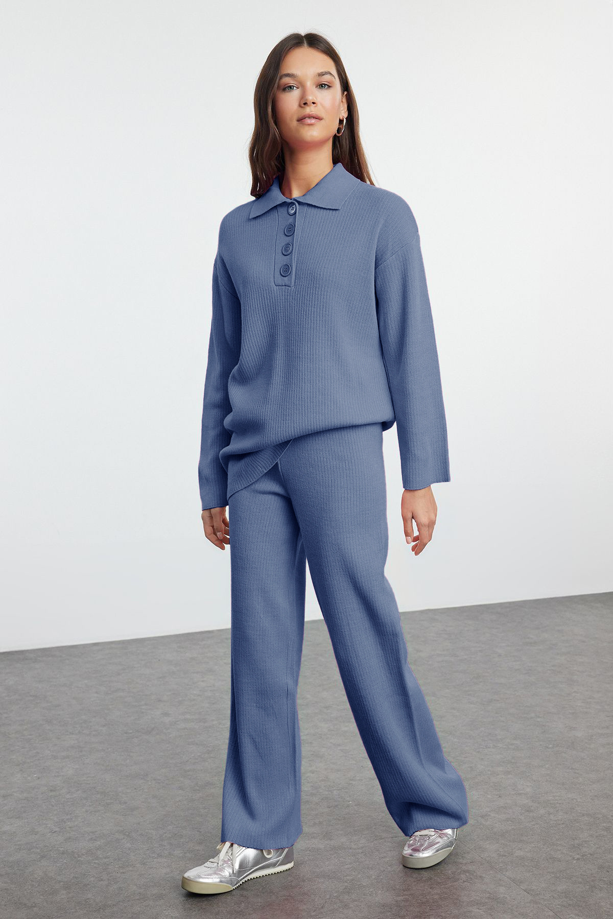 Trendyol Modest Komplet góra-dół z prążkowanej dzianiny polo Indigo TCTAW25US00044